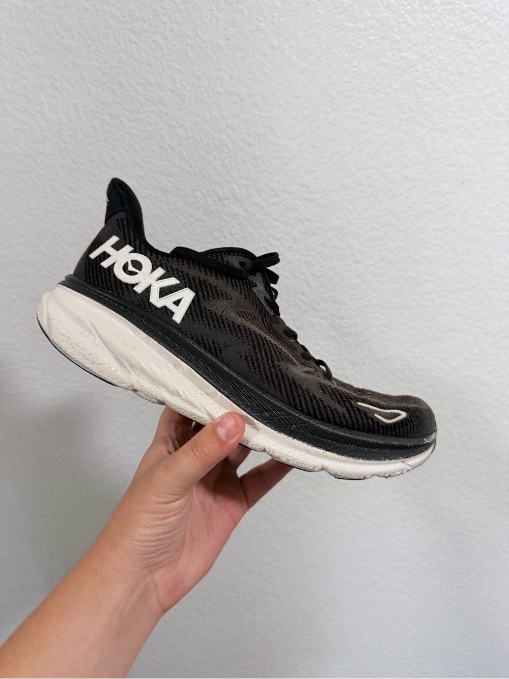 Hoka Men's Black and White Athletic Running Shoe